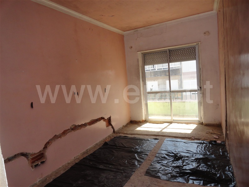 Apartamento T2 / Amadora, Falagueira-Venda Nova