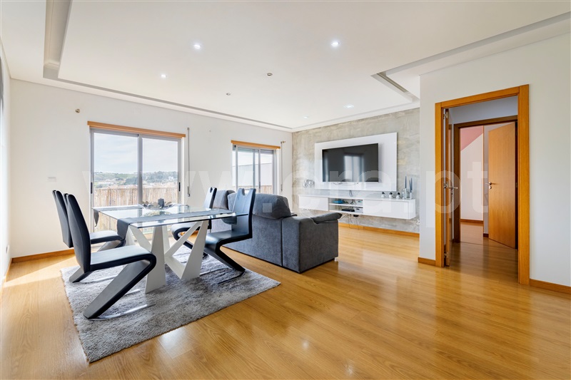 Apartamento T2 / Loures, Loures