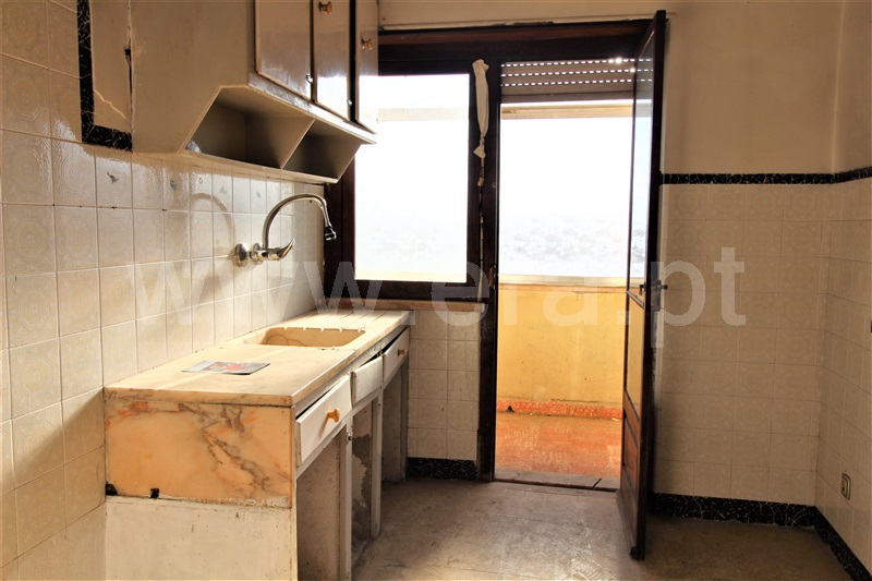 Apartamento T3 / Almada, Feijó