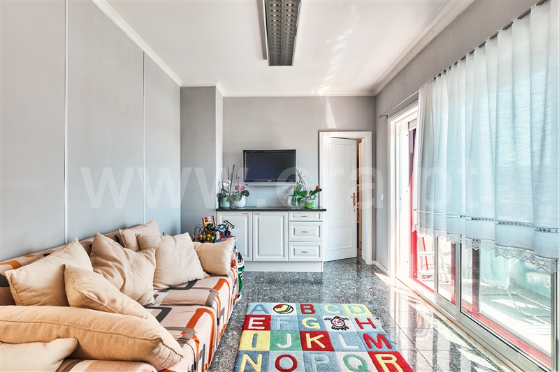 Apartamento T3 / Vila Nova de Gaia, Canelas