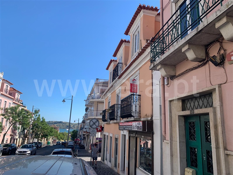 Duplex T1 / Lisboa, Largo da Paz