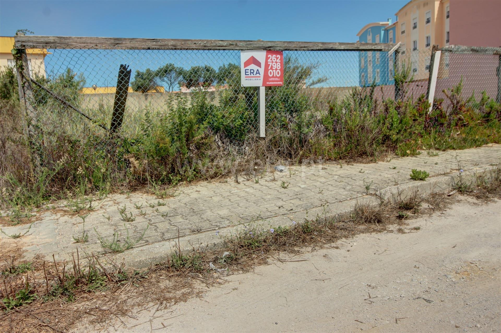 Land for sale in Peniche, Portugal — €150,000