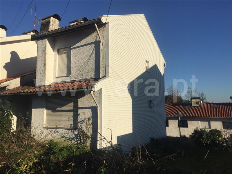 Moradia em Banda T3 / Guimarães, Ronfe