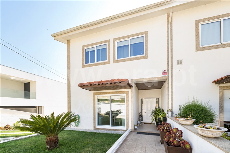 Moradia em Banda T3 com Quintal Penafiel, Paço de Sousa - 1396802 - 1