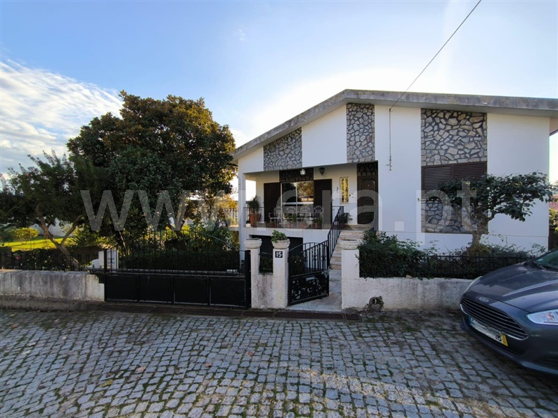 Moradia Isolada T3 / Mangualde, Santiago de Cassurrães e Póvoa de Cervães