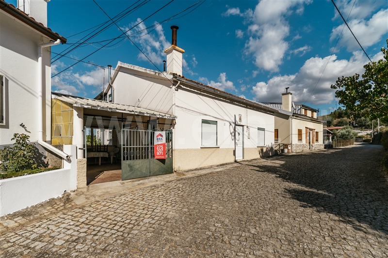 Moradia Isolada T4 / Fundão, Silvares