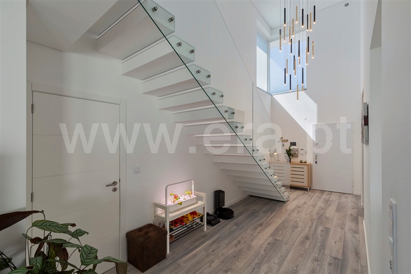 Moradia T4 à venda em Quinta de Valadares, Seixal — foto 9
