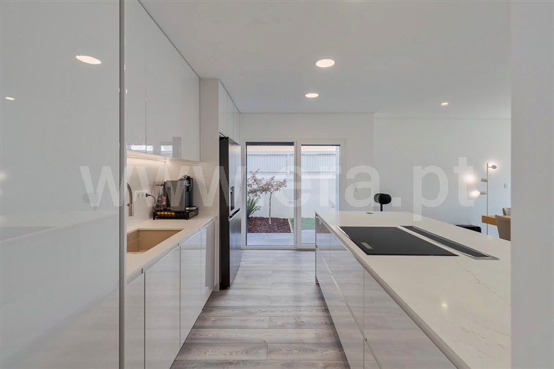 Moradia T4 à venda em Quinta de Valadares, Seixal — foto 11