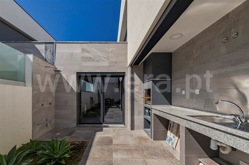 Moradia T4 à venda em Quinta de Valadares, Seixal — foto 5
