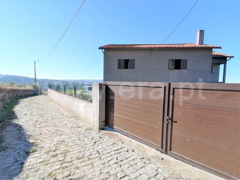Moradia Isolada T5 Chaves, Mairos - 1113834 - 1