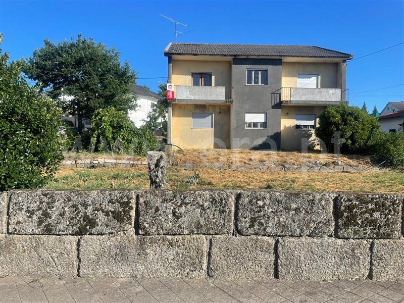 Moradia Isolada T6 / Vila Nova de Paiva, Vila Nova de Paiva