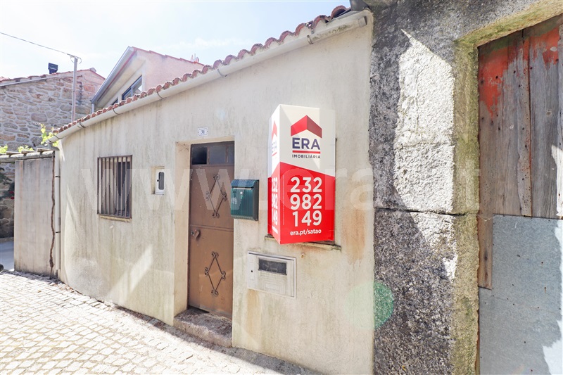 Moradia T1 / Vila Nova de Paiva, Touro