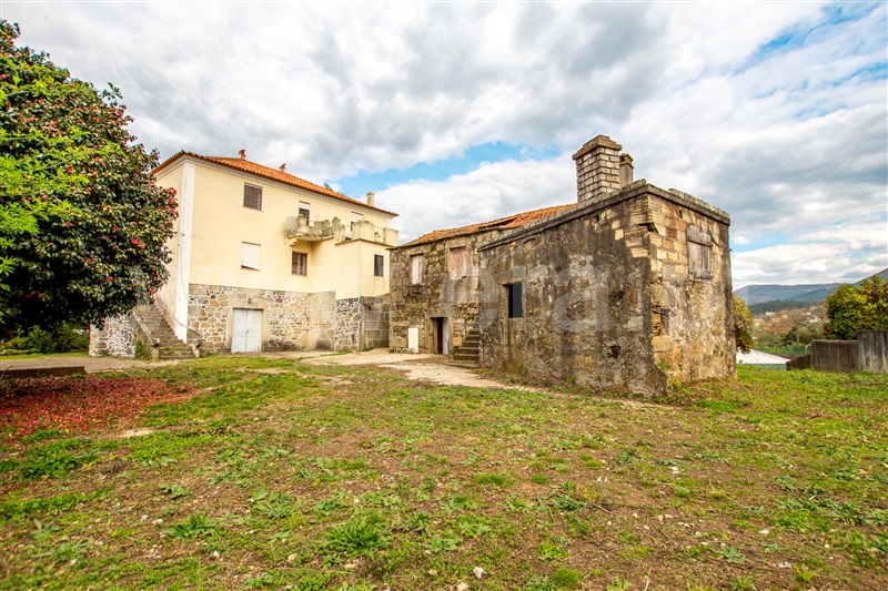 Moradia T10 / Vila Nova de Cerveira, Gondarém