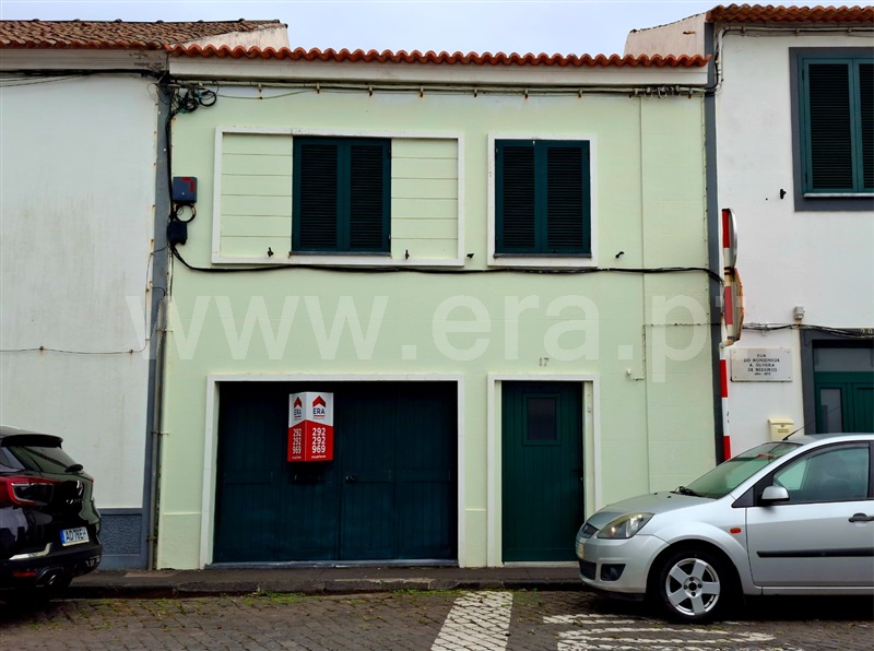 Moradia T2 / Horta, Horta (Angústias)