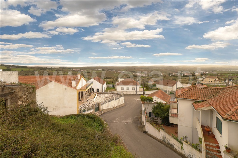 Moradia T2 / Torres Vedras, Carvoeira e Carmões