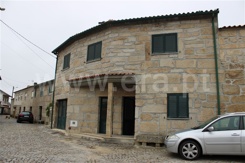 Moradia T3 / Penalva do Castelo, Antas e Matela