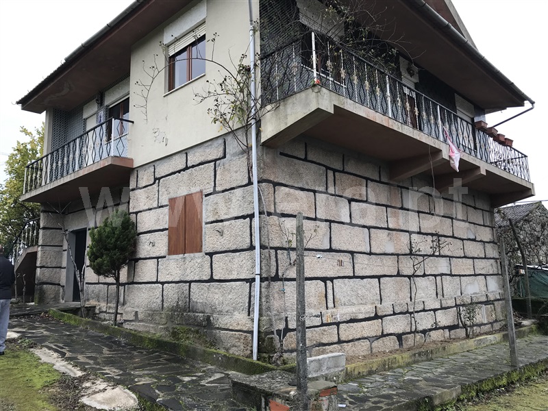 Moradia T3 / Vila Real, Adoufe e Vilarinho de Samardã