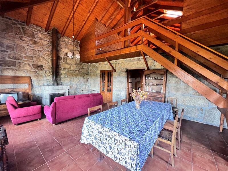 Moradia Geminada T4 Chaves, Anelhe - 1258465 - 1