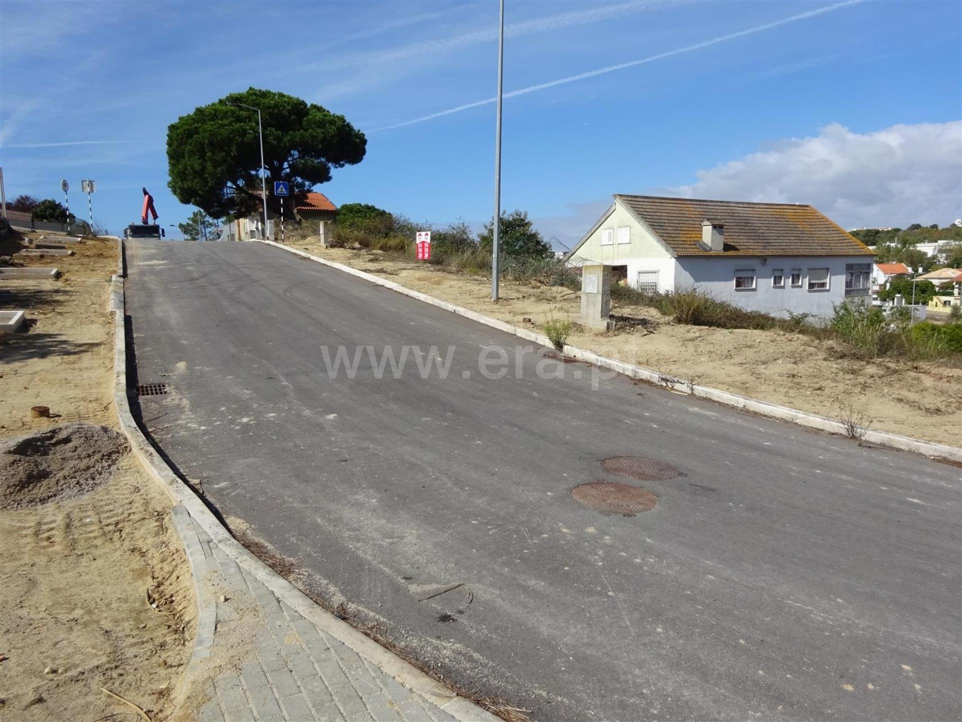 Terreno em Almada