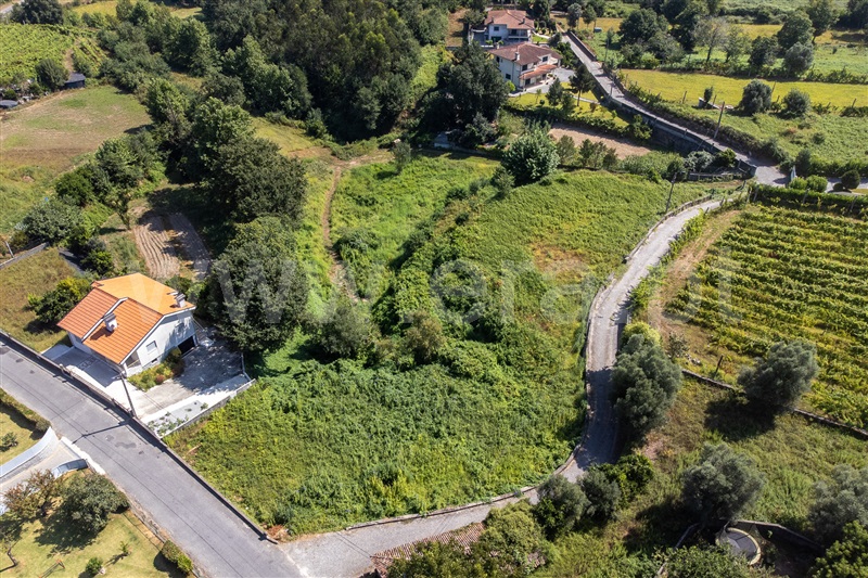 Terreno para Construção / Amares, Dornelas