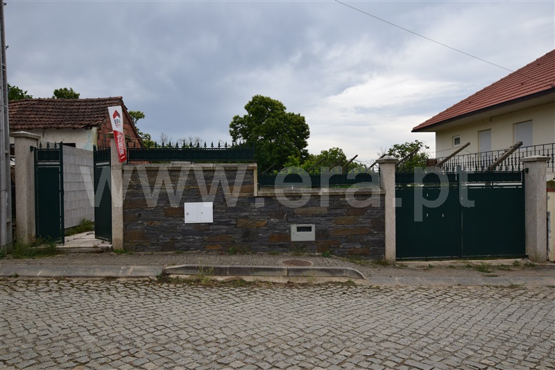 Terreno para Construção / Bragança, Parada e Faílde