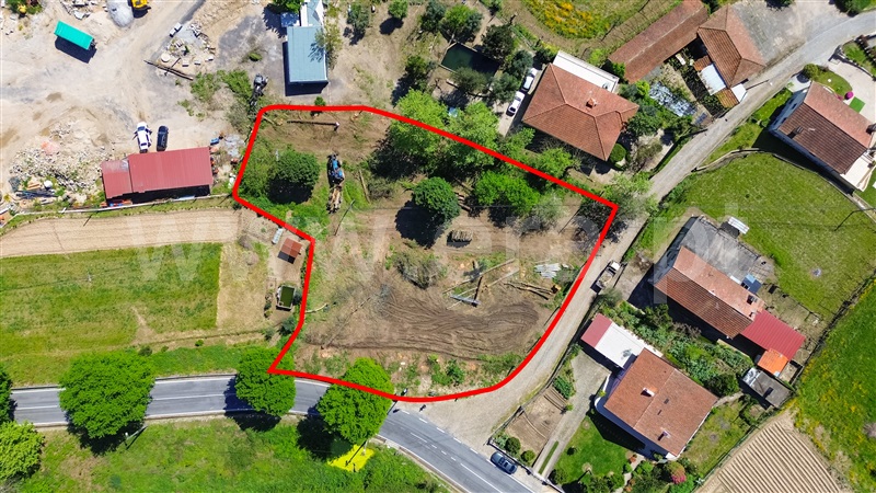 Terreno para Construção / Felgueiras, Unhão e Lordelo