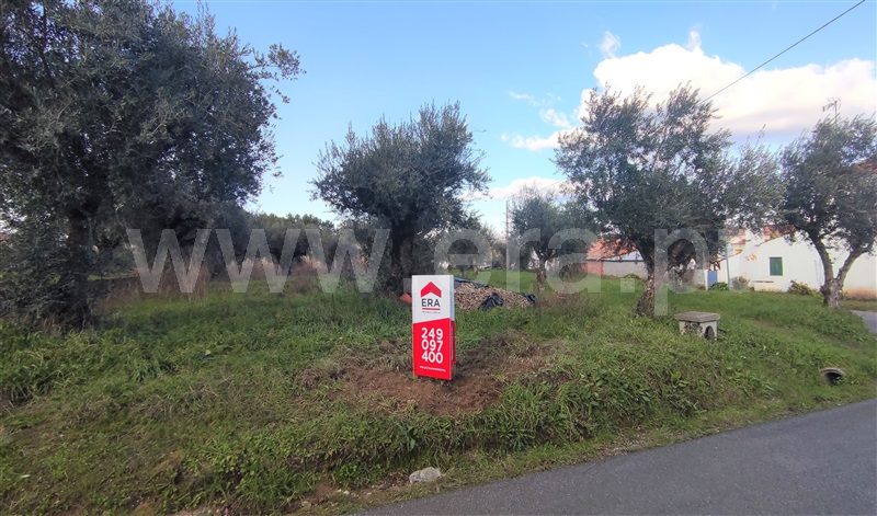 Terreno para Construção / Ourém, Freixianda, Ribeira do Fárrio e Formigais