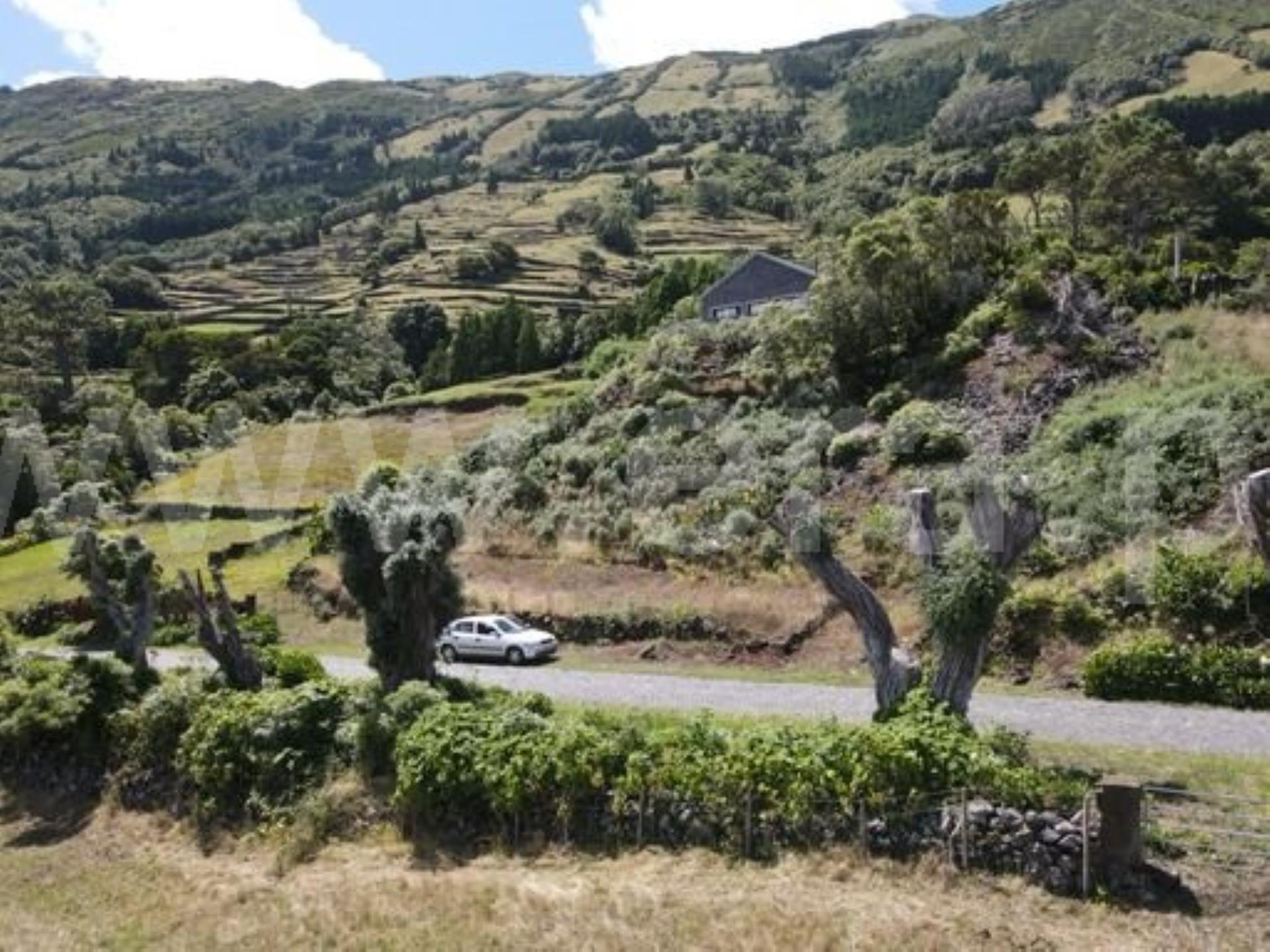Land for sale in São Roque do Pico, Portugal — €77,500