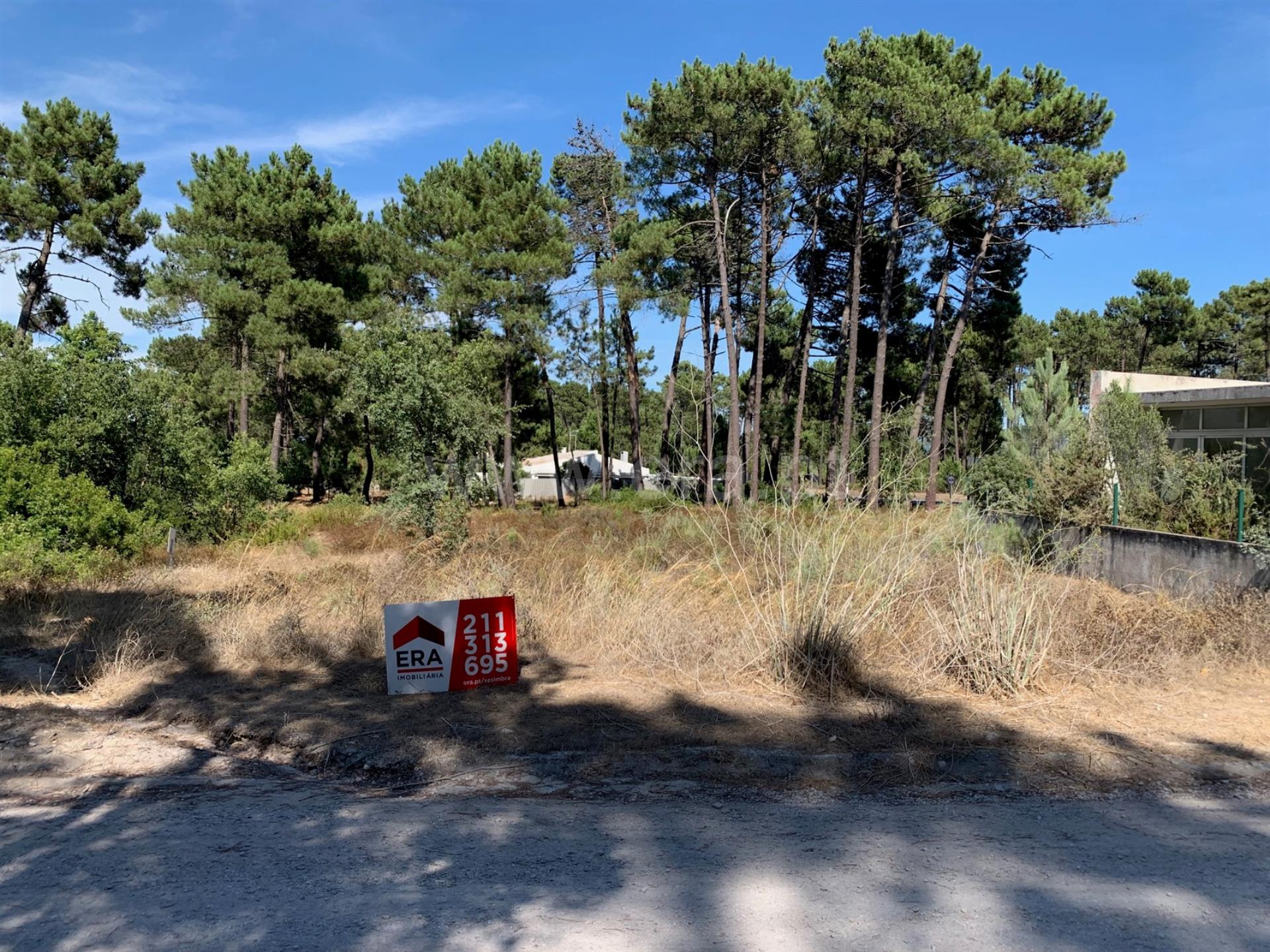 Land for sale in Sesimbra, Portugal — €70,000
